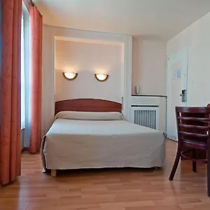 Saint Quentin Отель Париж